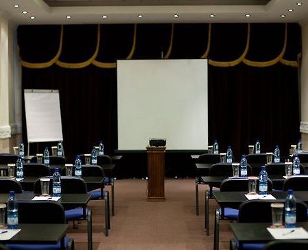 בוקרשט Phoenicia Apartments Baneasa Airport עסק תמונה